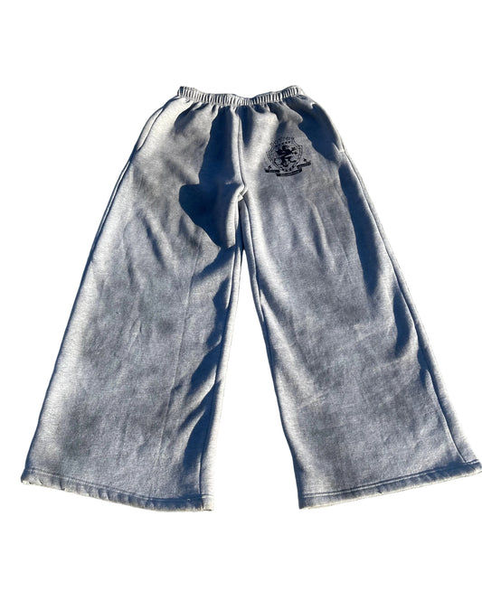 “Iron crest” sweatpants